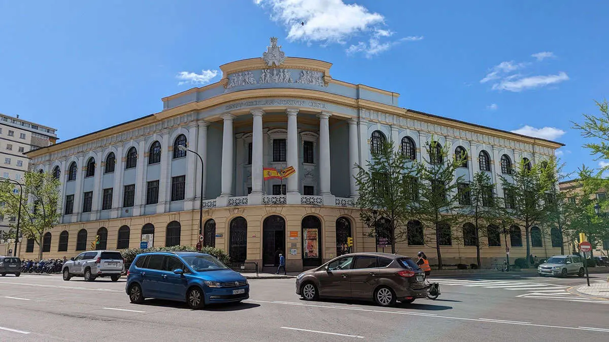 Colegio Joaqu&iacute;n Costa de Zaragoza. Foto: Archivo