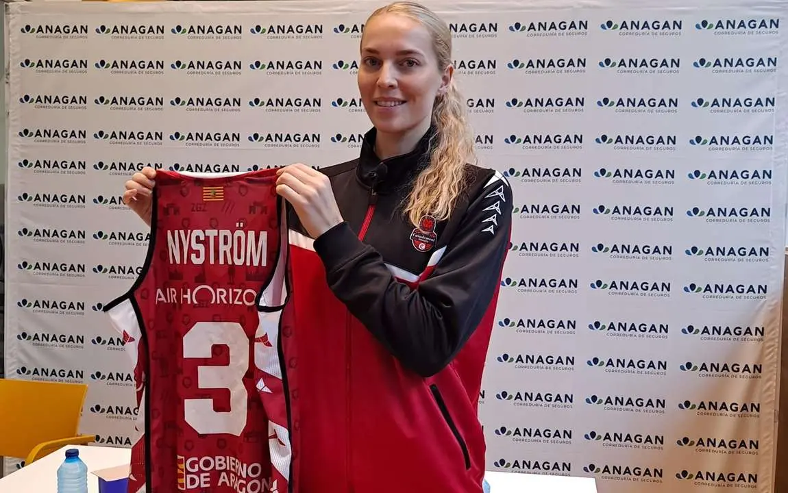 Ellen Nystrom ha sido presentada como nueva jugadora de Casademon Zaragoza. Foto: Arag&oacute;n Digital