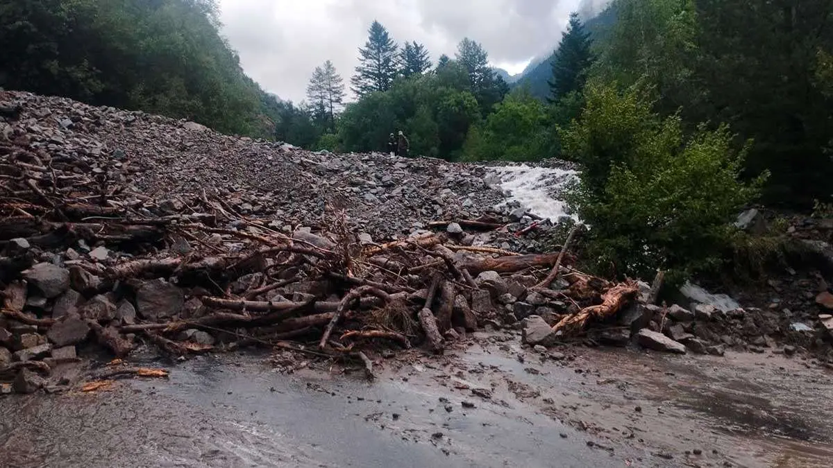 Aislados varios hoteles y campings en Benasque por el fuerte temporal