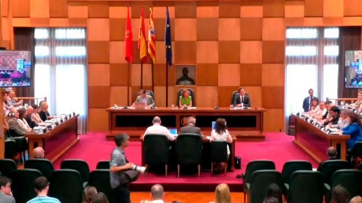 ordenanzas-vox-psoe-tasa-basuras-agua-plusval&iacute;a-zaragoza-ayuntamiento