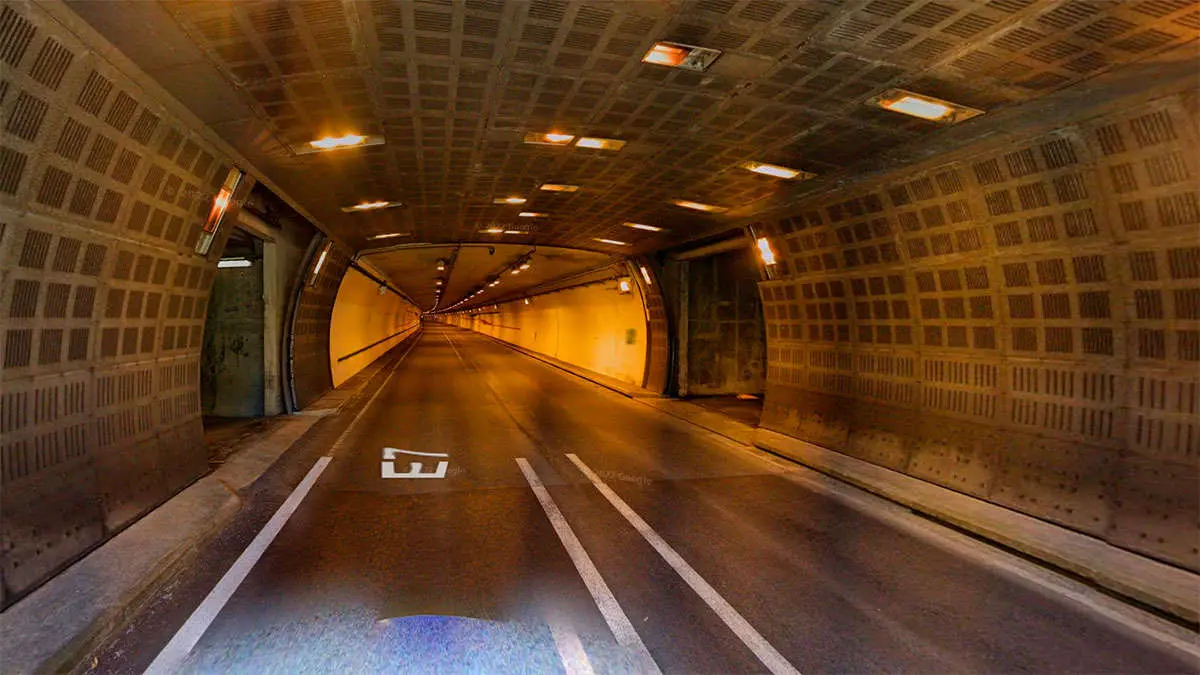 Interior del t&uacute;nel desde el lado franc&eacute;s