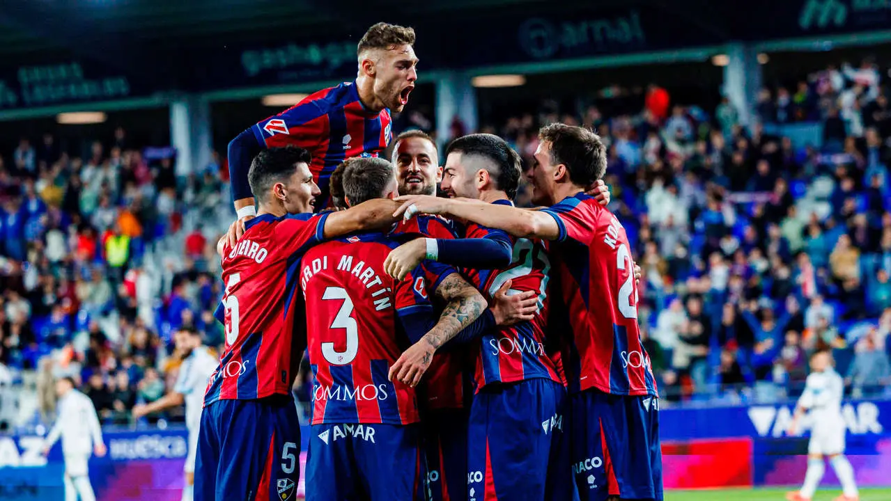 Victoria ante el C&aacute;diz por 3-1. Foto: S.D. Huesca