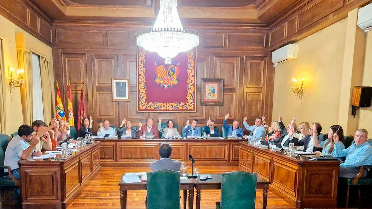 Sesi&oacute;n plenaria ordinaria de octubre en el Ayuntamiento de Teruel.  Foto: Ayuntamiento de Teruel