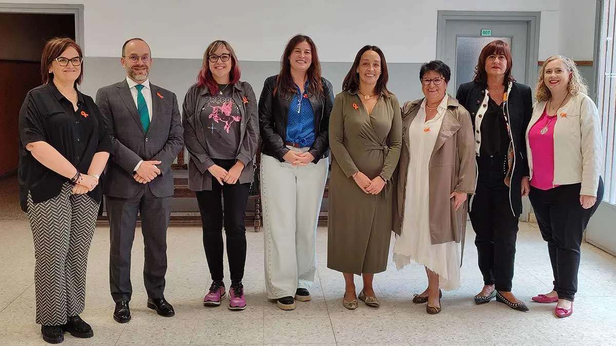 La consejera, Carmen Sus&iacute;n, en Calatayud, con miembros de la Federaci&oacute;n Espa&ntilde;ola