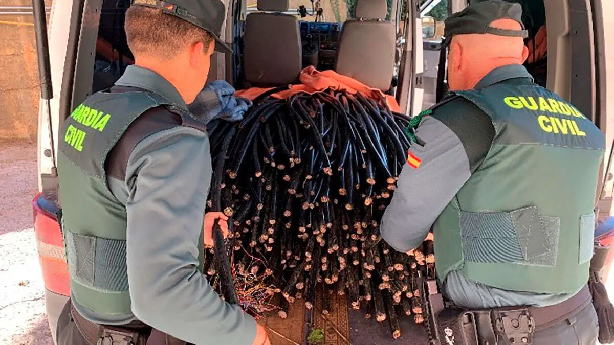 En la furgoneta del presunto autor del robo hab&iacute;a 1.000 kilos de cable de cobre cortado