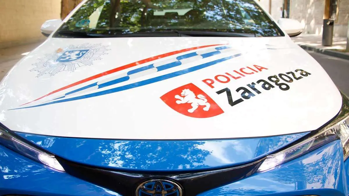 La Polic&iacute;a Local detuvo al presunto autor despu&eacute;s de que robara el m&oacute;vil a una persona que estaba dormida en un aparada de bus.