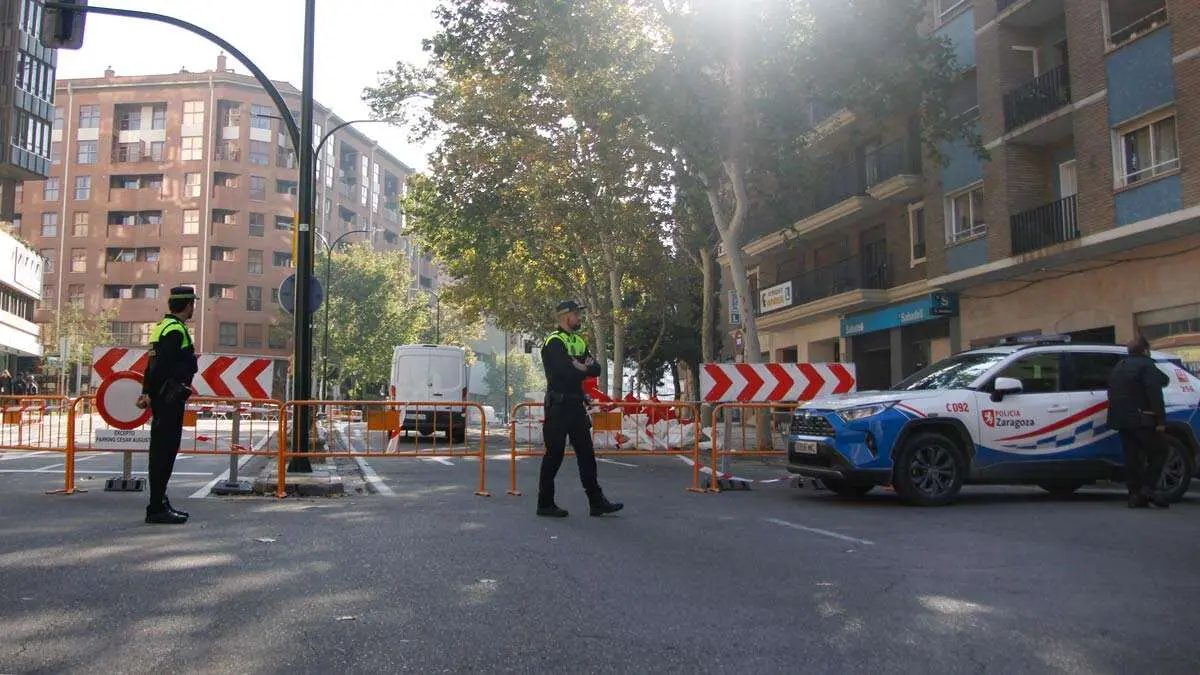 La avenida de C&eacute;sar Augusto ya est&aacute; totalmente cerrada al tr&aacute;fico