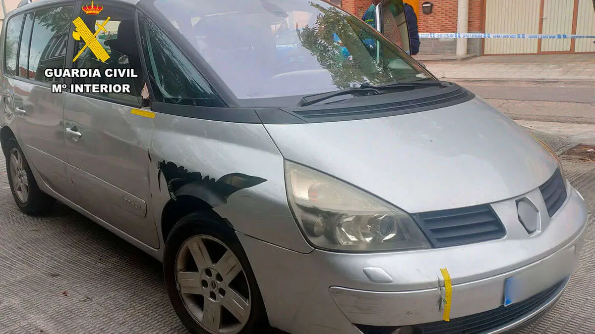 Estado de uno de los veh&iacute;culos incautados por la Guardia Civil con el que supuestamente atropellaron a la v&iacute;ctima