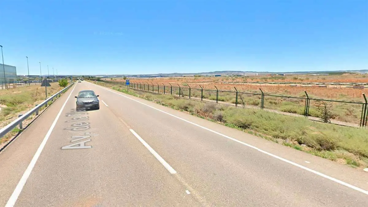 La carretera A-120 direcci&oacute;n al aeropuerto de Zaragoza, donde ha tenido lugar el siniestro vial