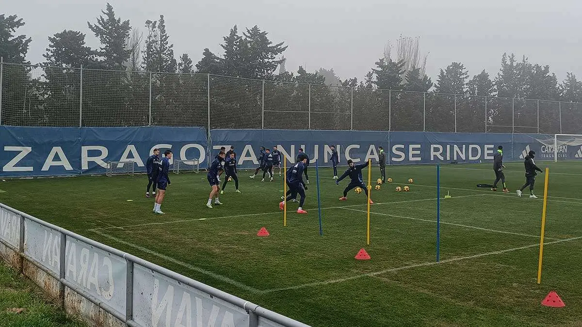 El Real Zaragoza ha entrenado este viernes en la Ciudad Deportiva con Aketxe, Bazdar y Sober&oacute;n