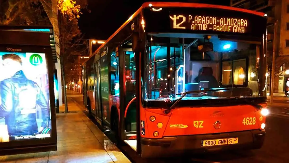 El servicio del bus 'b&uacute;ho' vale un euro, y suele tener un horario de 1.00 a 6.00 horas