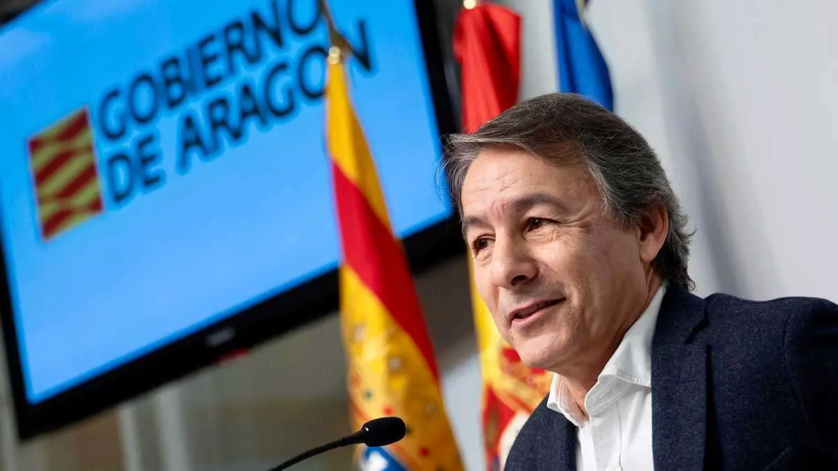 El director general de Pol&iacute;tica Econ&oacute;mica en el Gobierno de Arag&oacute;n, Javier Mart&iacute;nez, en rueda de prensa. Foto: DGA
