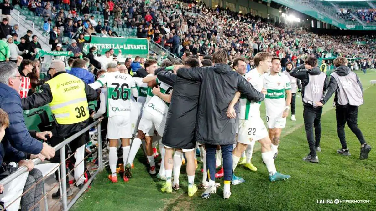 El Elche tumb&oacute; este domingo al Real Zaragoza en los &uacute;ltimos instantes. Foto: LaLiga
