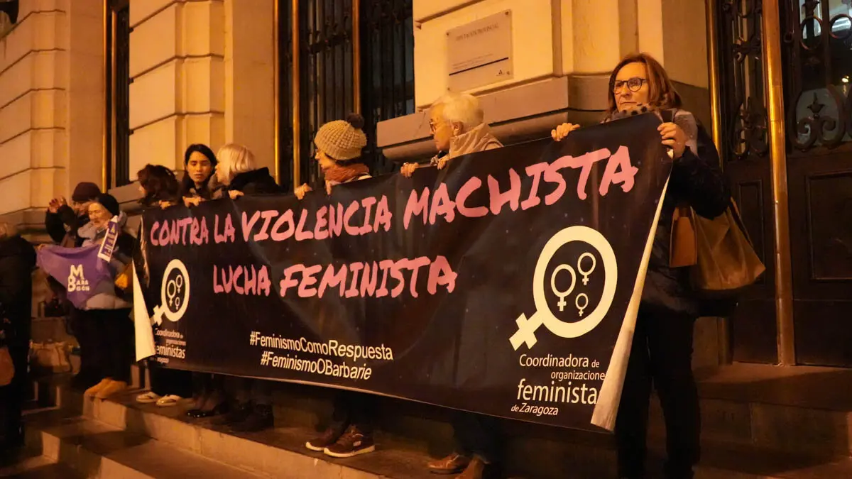 Concentraci&oacute;n para denunciar la violencia de g&eacute;nero vicaria que sufren madres e hijos. Foto: Pilar &Aacute;lvarez