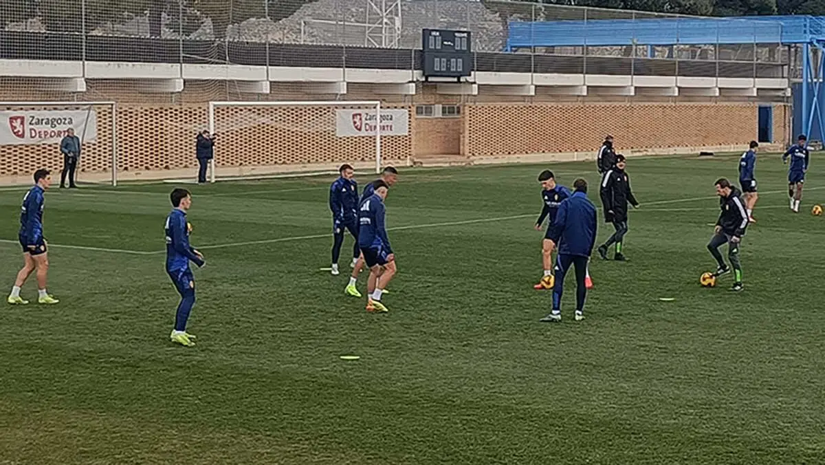 El Real Zaragoza ha vuelto a entrenar este viernes en la Ciudad Deportiva