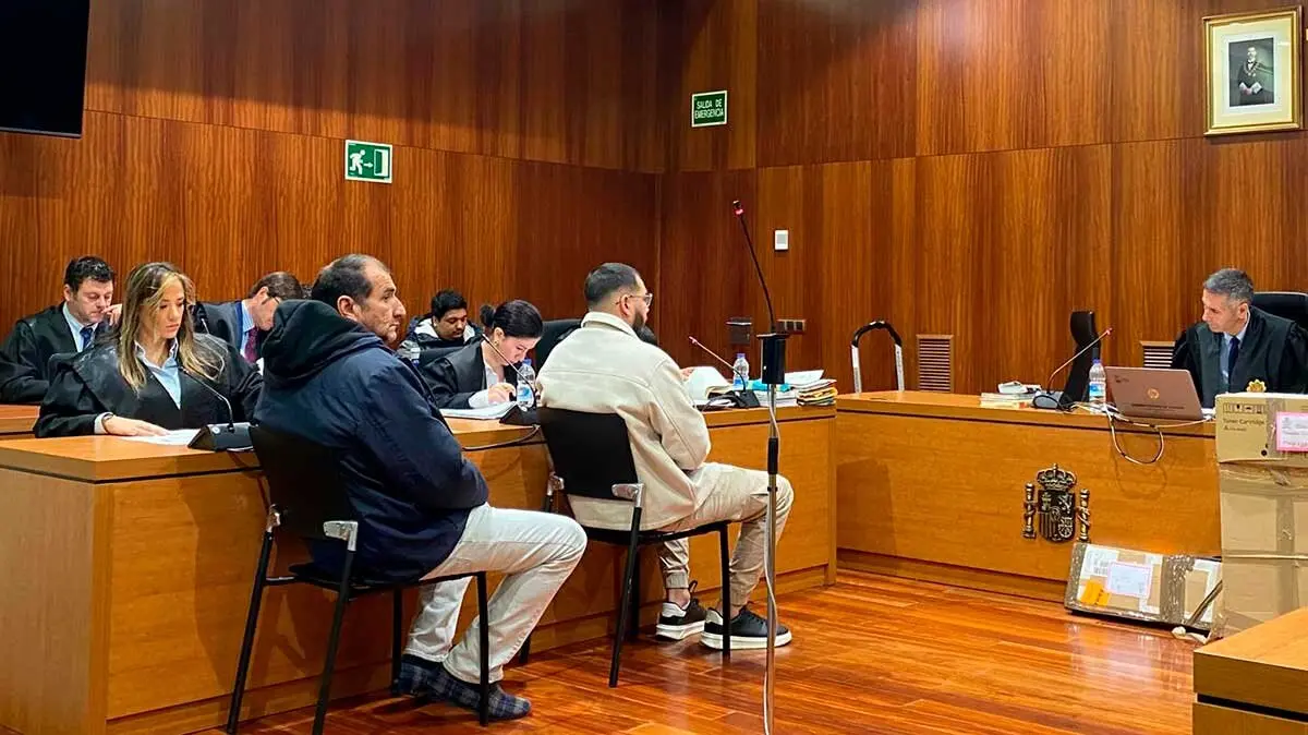 El autor del disparo mortal por la reyerta en Ejea de los Caballeros y su hijo, durante la sesi&oacute;n del juicio en Zaragoza