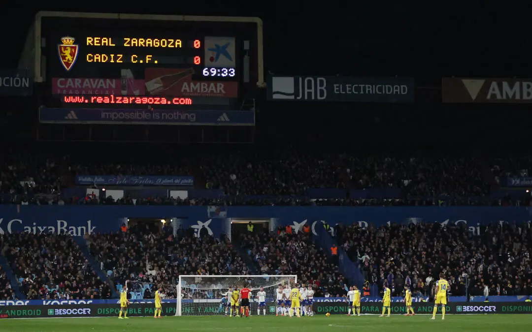 El Real Zaragoza afronta jornadas decisivas para no caer en zona de descenso. Foto: Pilar &Aacute;lvarez