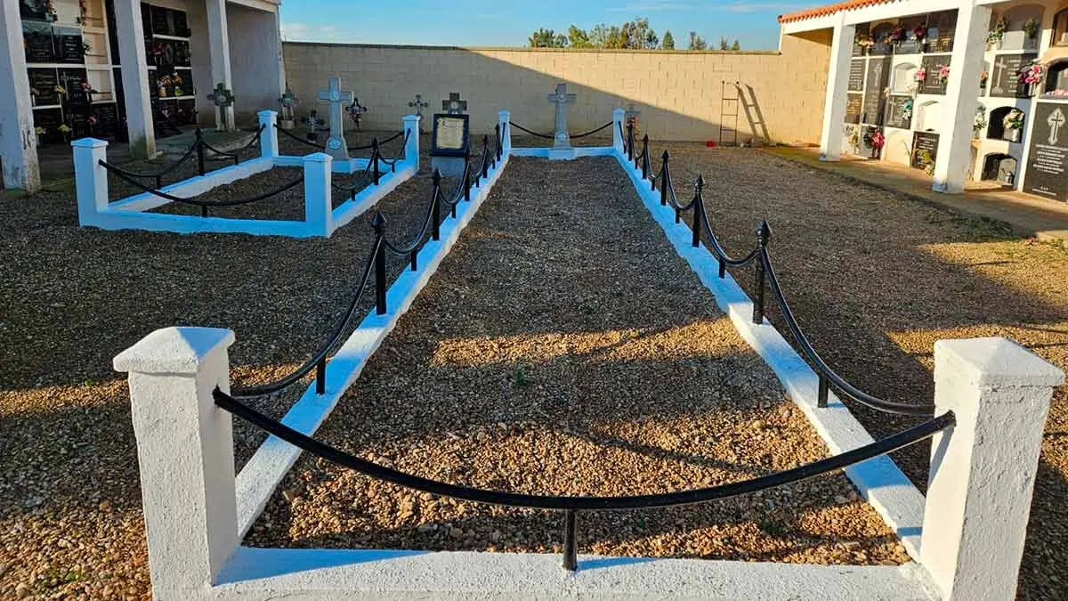 Cementerio-Gris&eacute;n-fosa-fallecidos