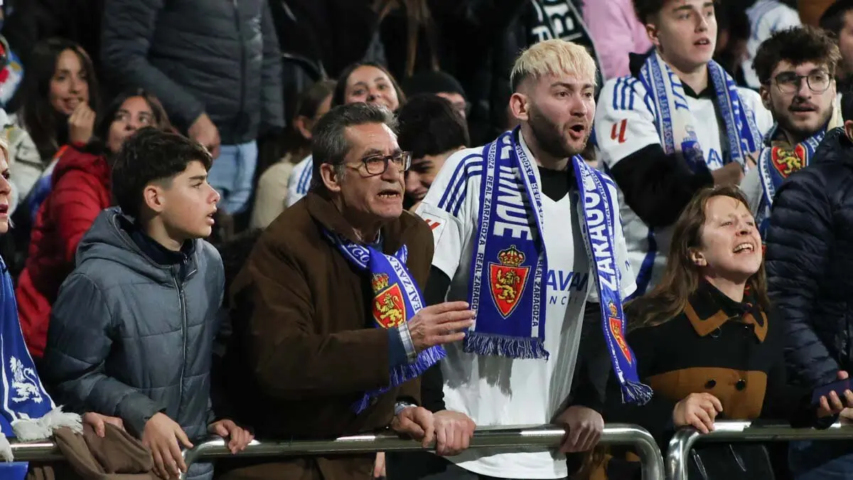 La afici&oacute;n del Real Zaragoza puede acudir a Almer&iacute;a con los jugadores. Foto: Pilar &Aacute;lvarez