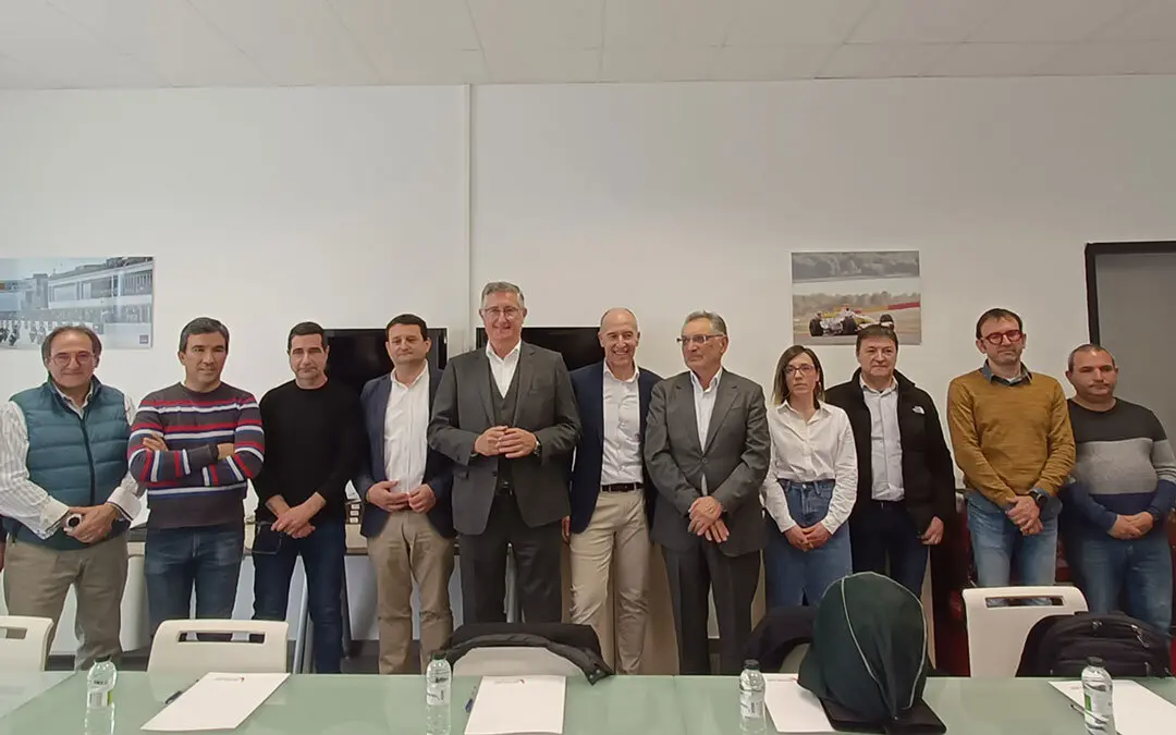 Parte de los integrantes del nuevo Consejo Asesor de Motorland. Foto: DGA
