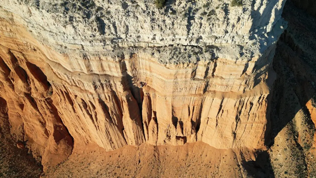 ca&ntilde;on rojo 2