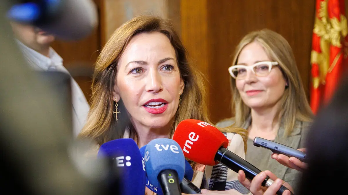 La alcaldesa de Zaragoza, Natalia Chueca, carga contra Hacienda por no abonar un dinero "comprometido con los ayuntamientos" espa&ntilde;oles