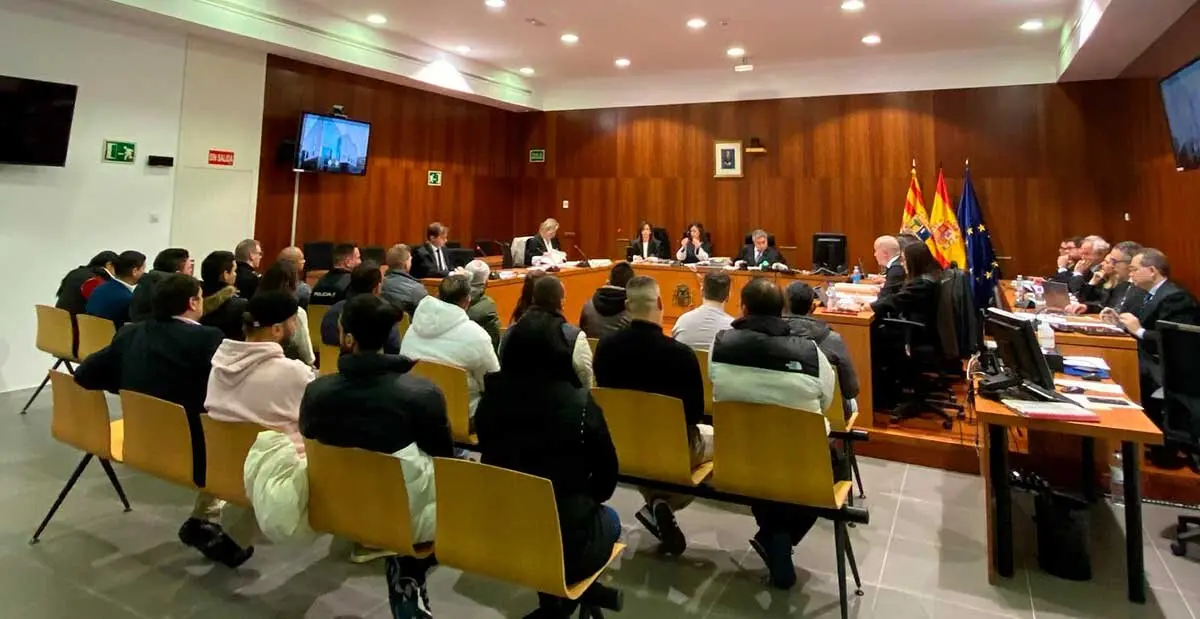 La Audiencia Provincial de Zaragoza ha condenado a la suma de 69 a&ntilde;os de c&aacute;rcel a los miembros de una red de tr&aacute;fico de drogas.