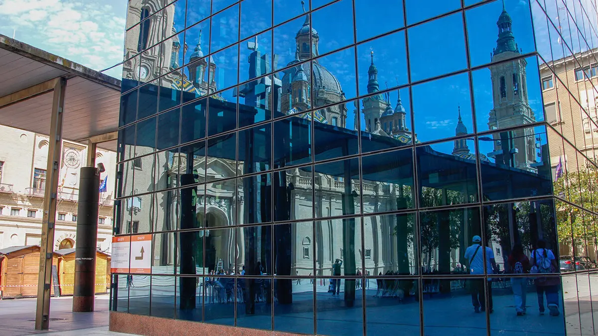 El ic&oacute;nico edificio del cubo de la plaza del Pilar se demoler&aacute; para mejorar el aspecto visual de la plaza del Pilar