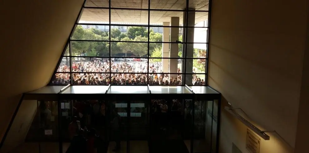 Opositores en la facultad de Educaci&oacute;n