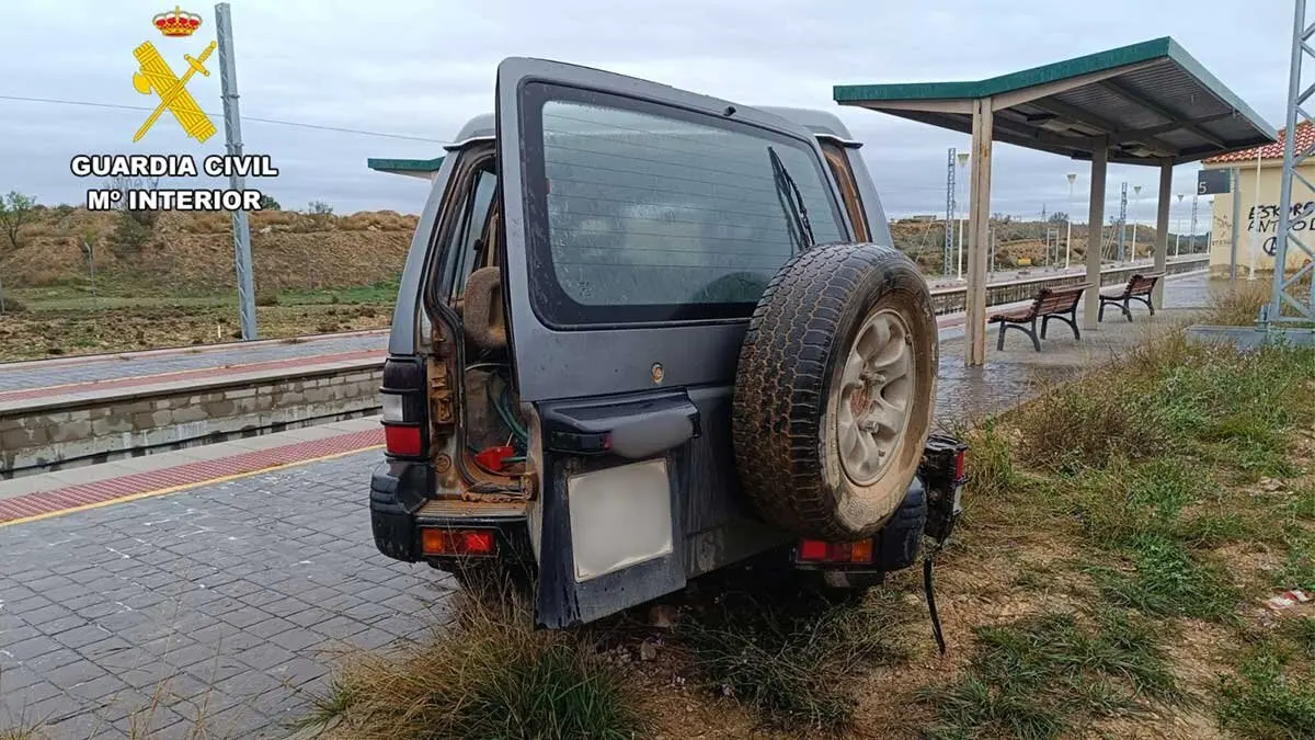 Tres personas han sido detenidas por la Guardia Civil de Zaragoza despu&eacute;s de sustraer 1.800 metros de cableado de cobre y causar m&uacute;ltiples da&ntilde;os.