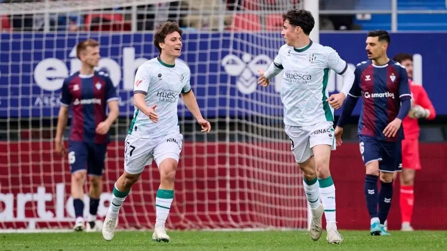 La cantera volvi&oacute; a ser protagonista en el &Eacute;ibar - Huesca. Foto: La Liga.