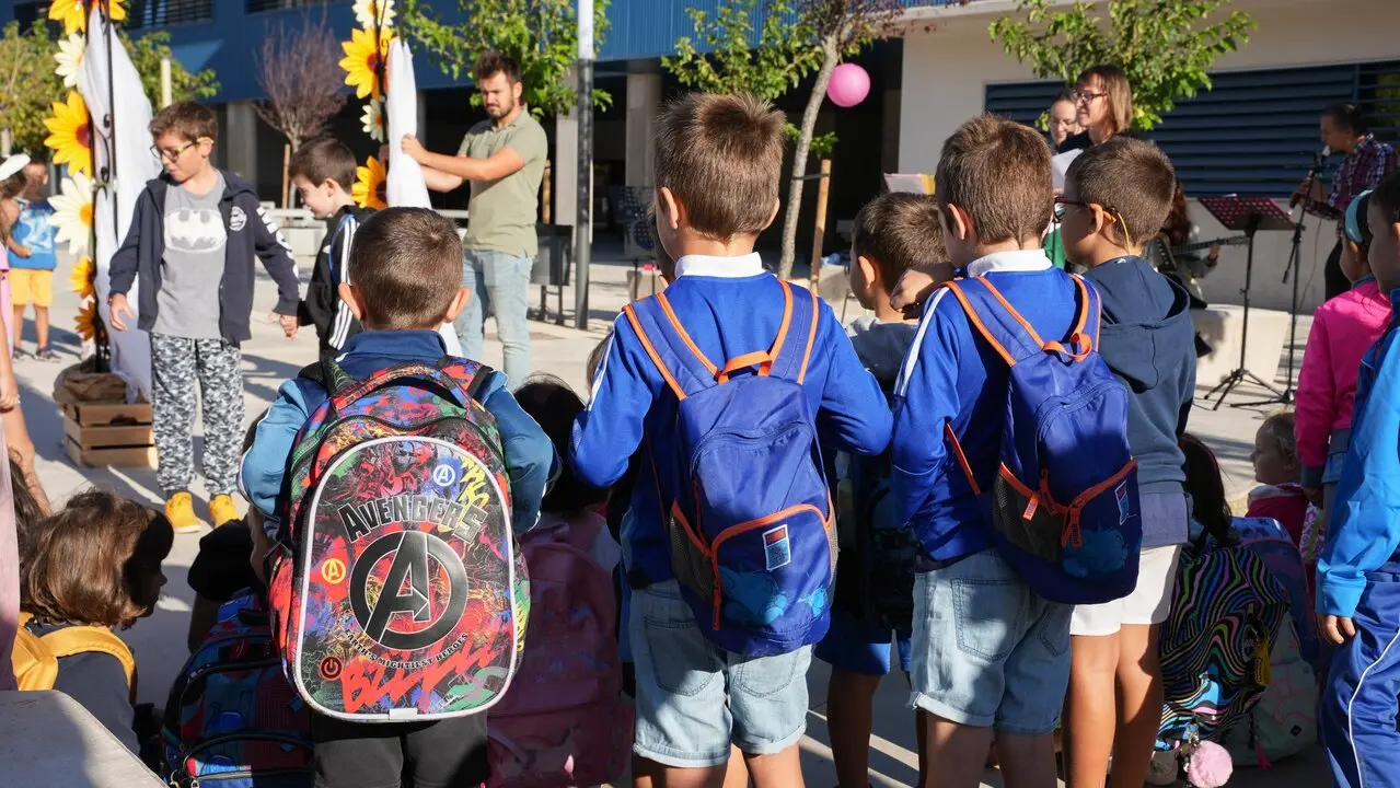 colegios ni&ntilde;os alumnos