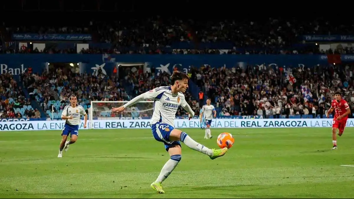El Real Zaragoza tiene tres partidos para sellar la permanencia. Foto: Pilar &Aacute;lvarez