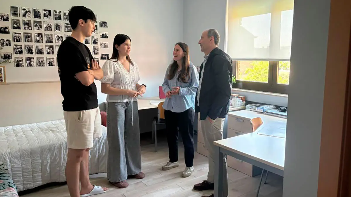 Las solicitudes de renovaci&oacute;n de los residentes del curso acad&eacute;mico anterior tienen preferencia