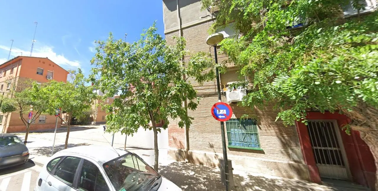 Hasta el lugar de los hechos se han trasladado efectivos de los Bomberos de Zaragoza