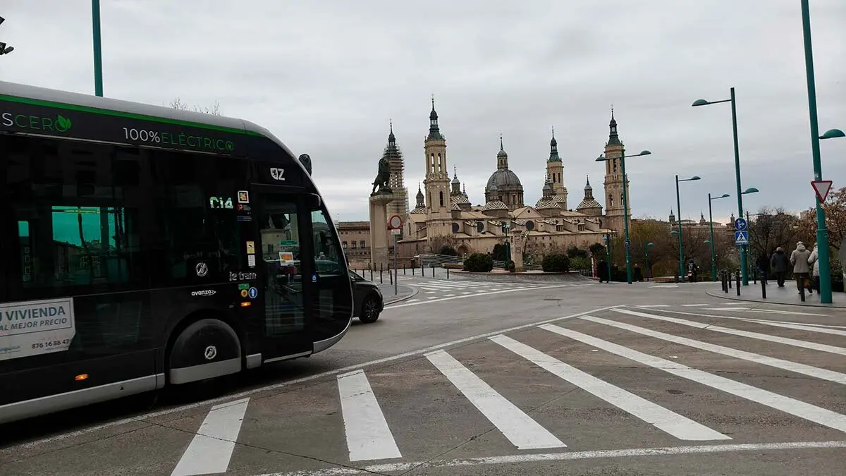 triatlon-zaragoza-dev&iacute;os-autobus