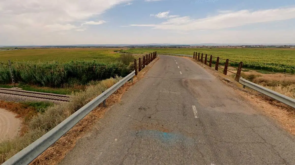 Un hombre de 39 a&ntilde;os y vecino de la comarca de Los Monegros ha muerto a &uacute;ltima hora de este lunes tras sufrir un accidente de tr&aacute;fico en Lalueza.