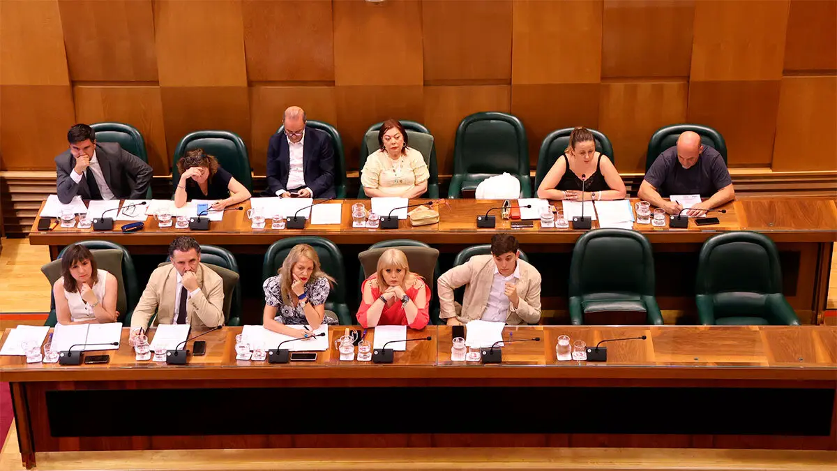 La bancada del PSOE, sin G&oacute;mez G&aacute;mez. Foto: Pilar &Aacute;lvarez
