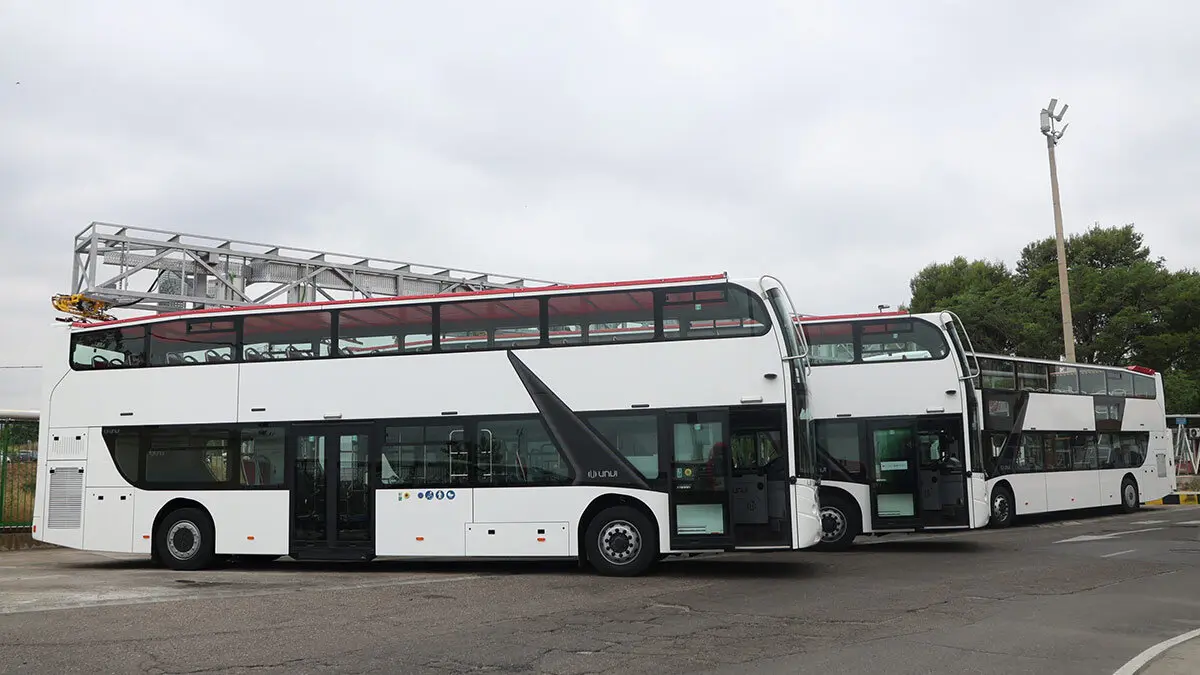nueva-flota-bus-tur&iacute;stico-3