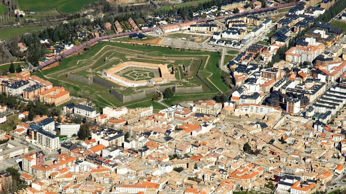 Jaca es una de las sedes estables de los cursos de verano de Unizar. Foto: Ayuntamiento de Jaca