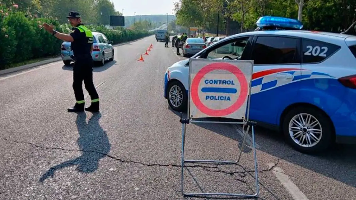 La Polic&iacute;a Local de Zaragoza intercept&oacute; a dos conductores bebidos en apenas cinco minutos en un control aleatorio en Torrero. Imagen de Archivo