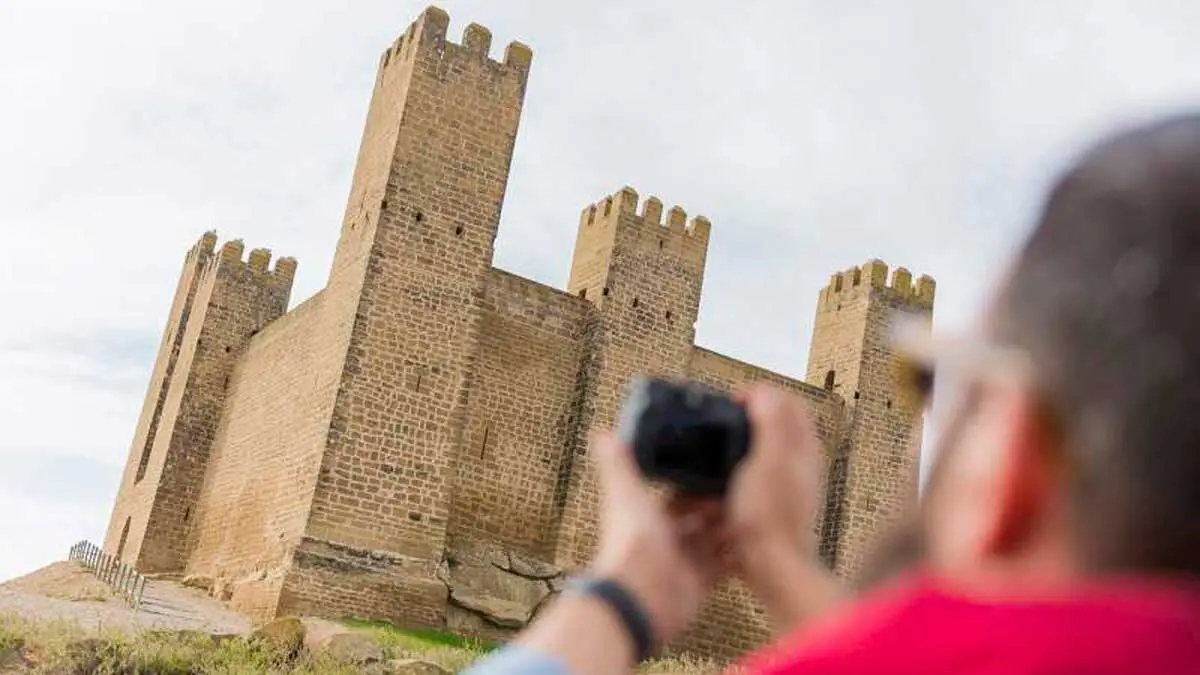 sadaba-turismo-de-aragon-castillo