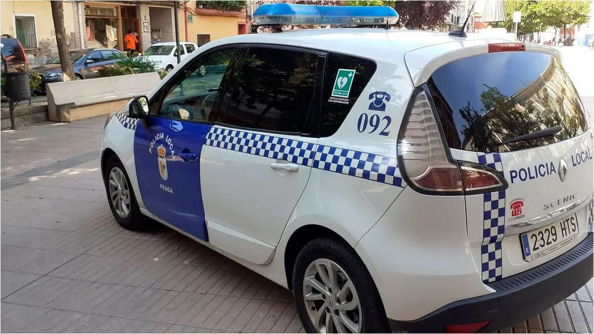 Polic&iacute;a Local Fraga. (Foto: @Unijepol)