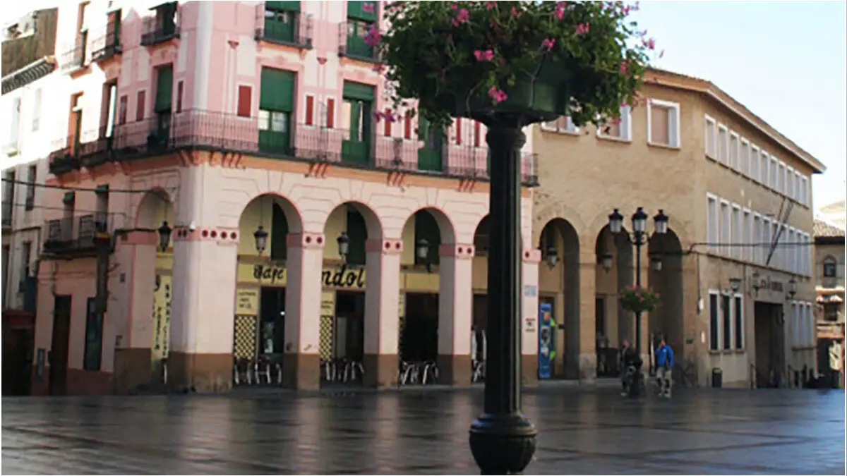 Plaza L&oacute;pez Allu&eacute;. (Foto: Ayuntamiento de Huesca)
