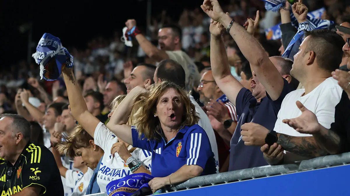 La afici&oacute;n del Real Zaragoza, en una imagen de archivo en el Ibercaja Estadio. Foto: Pilar &Aacute;lvarez