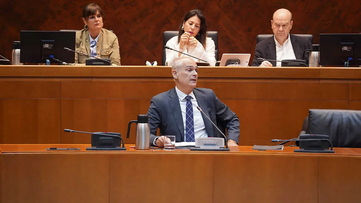 Comparecencia de Francisco Pozuelo. Foto: Cortes de Arag&oacute;n