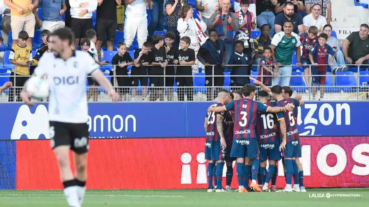 El Huesca se reencuentra con el triunfo frente al Burgos. Foto: LaLiga