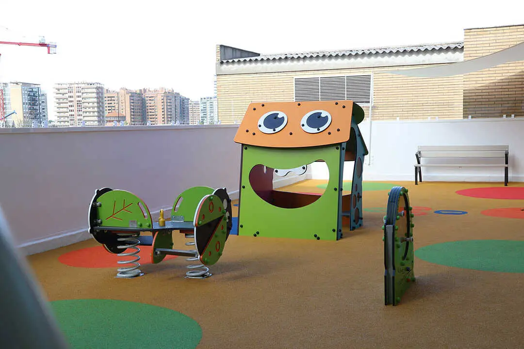 terraza-hospital-miguel-servet-1