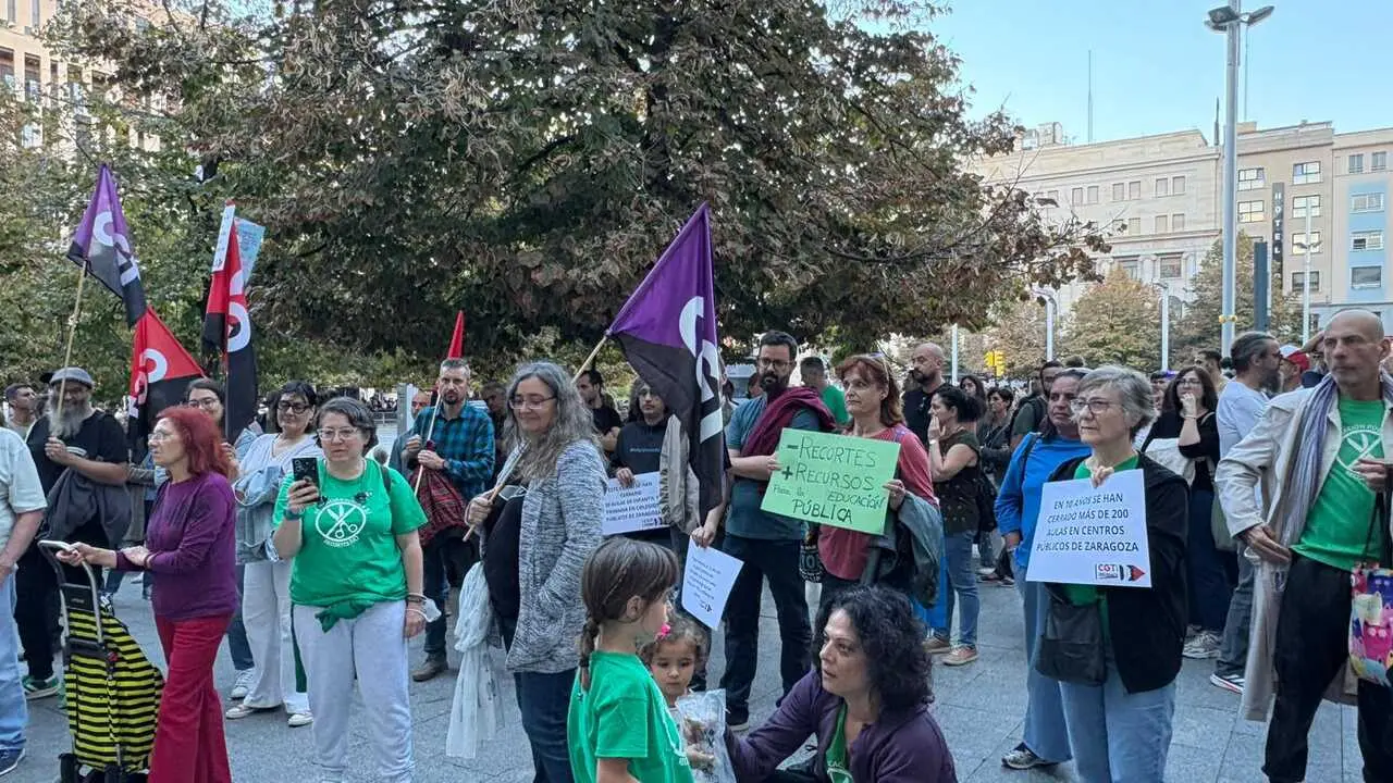 cgt concentraci&oacute;n escuela p&uacute;blica educaci&oacute;n p&uacute;blica concertada