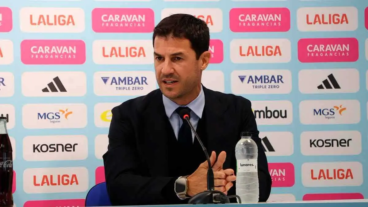 Fernando L&oacute;pez, director general del Real Zaragoza, durante su comparecencia en la presentaci&oacute;n de Rub&eacute;n Selles como entrenador del Real Zaragoza. Foto: Pilar &Aacute;lvarez